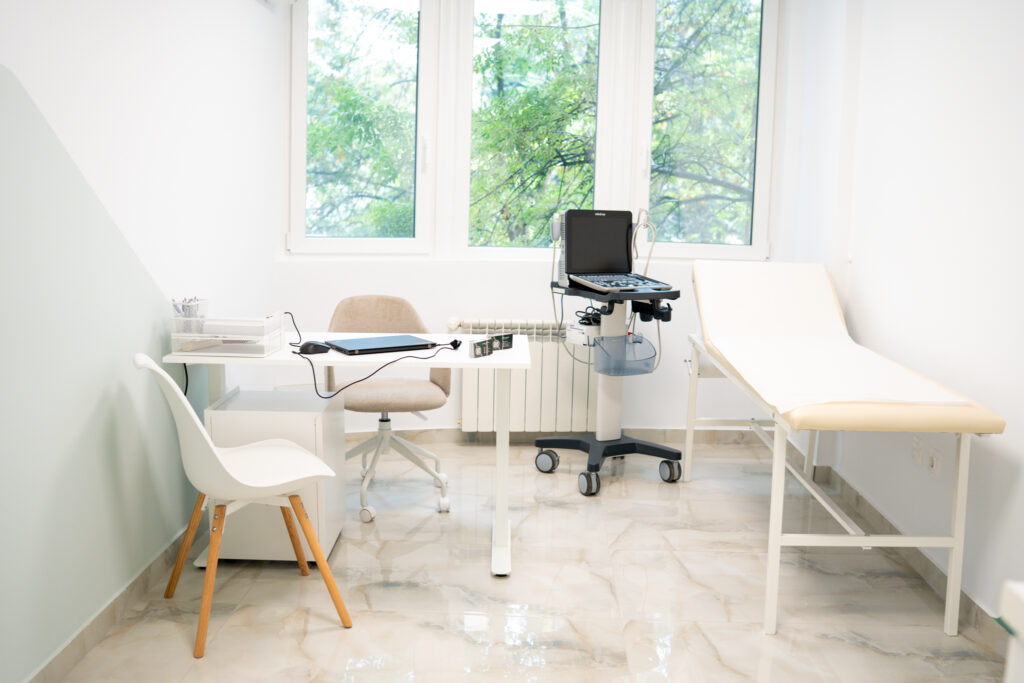Кабинет с ехограф в MedSpace